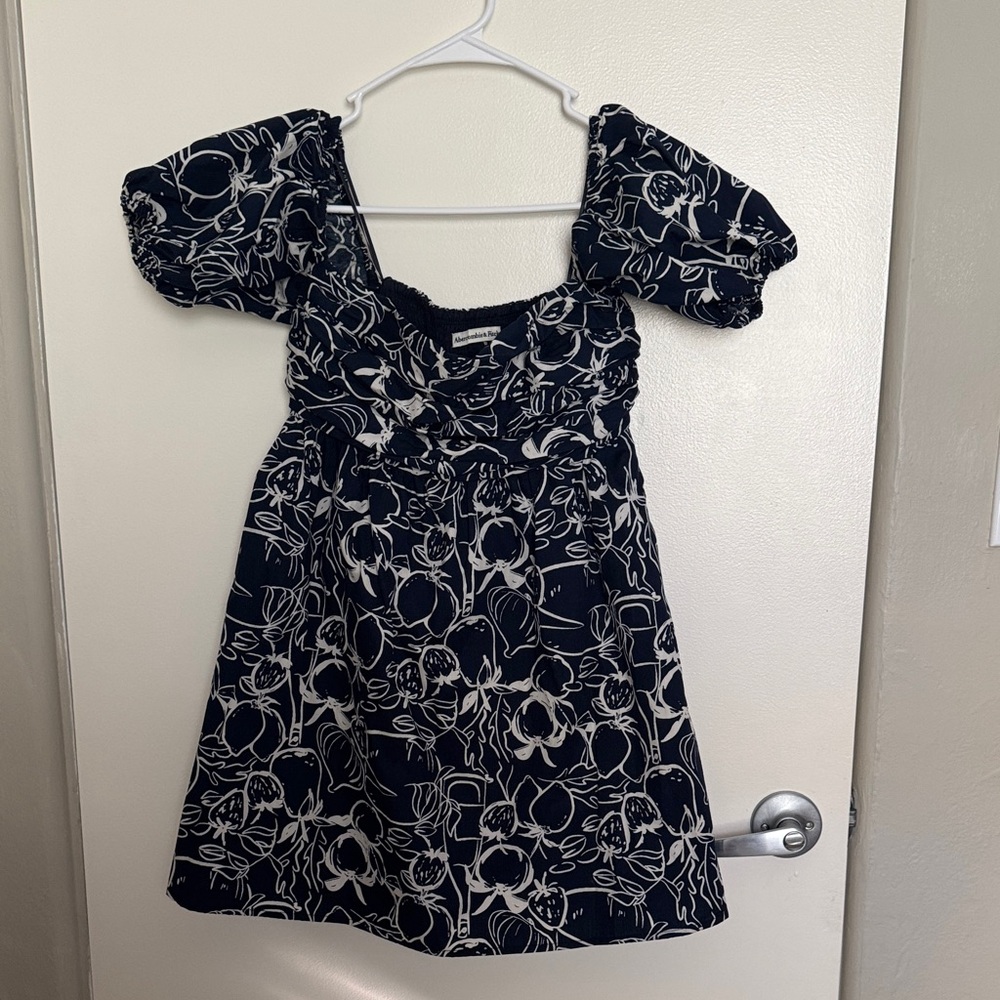 Abercrombie & Fitch Navy and Cream Floral Puff-Sleeve romper